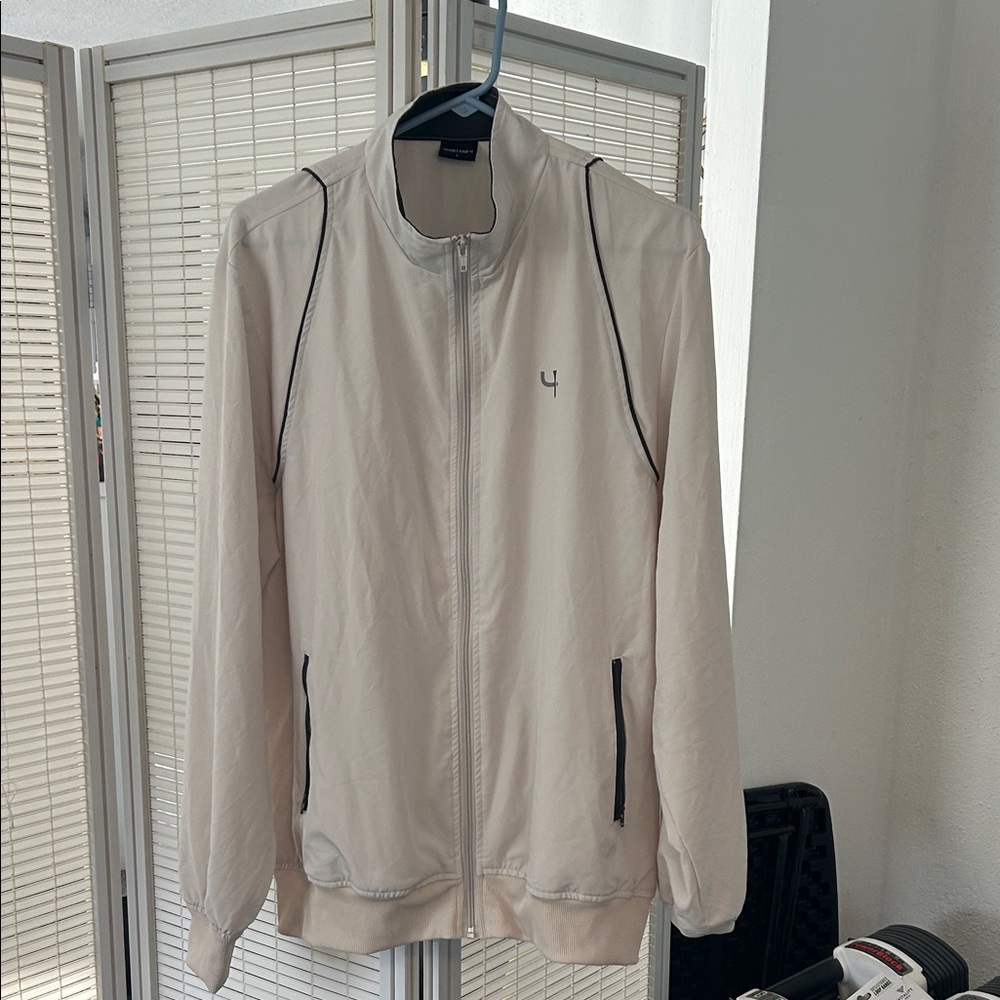 Short Par 4 Mens Beige Windbreaker with Black Details